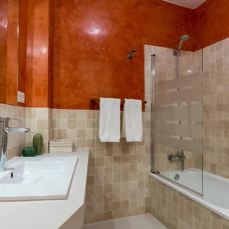 Unique Homes La Juderia Parking & Jacuzzi Casa de Férias Sevilha